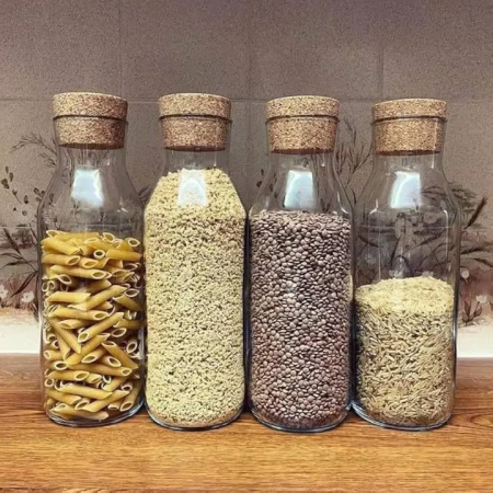 Lot de 4 carafes en verre transparent avec bouchon en liègeCFA10,800